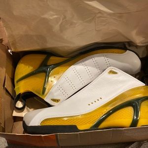 Men’s Nike Ultra flight Gary Peyton PE/ no laces/size 13/ Never worn